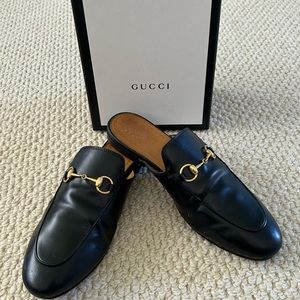 Woman’s Gucci Mules